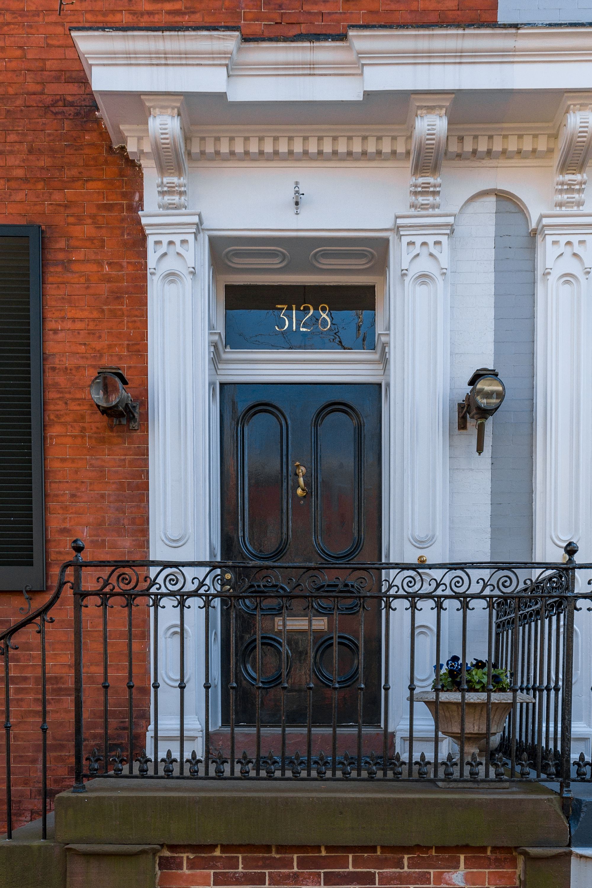 See the Houses House Tour